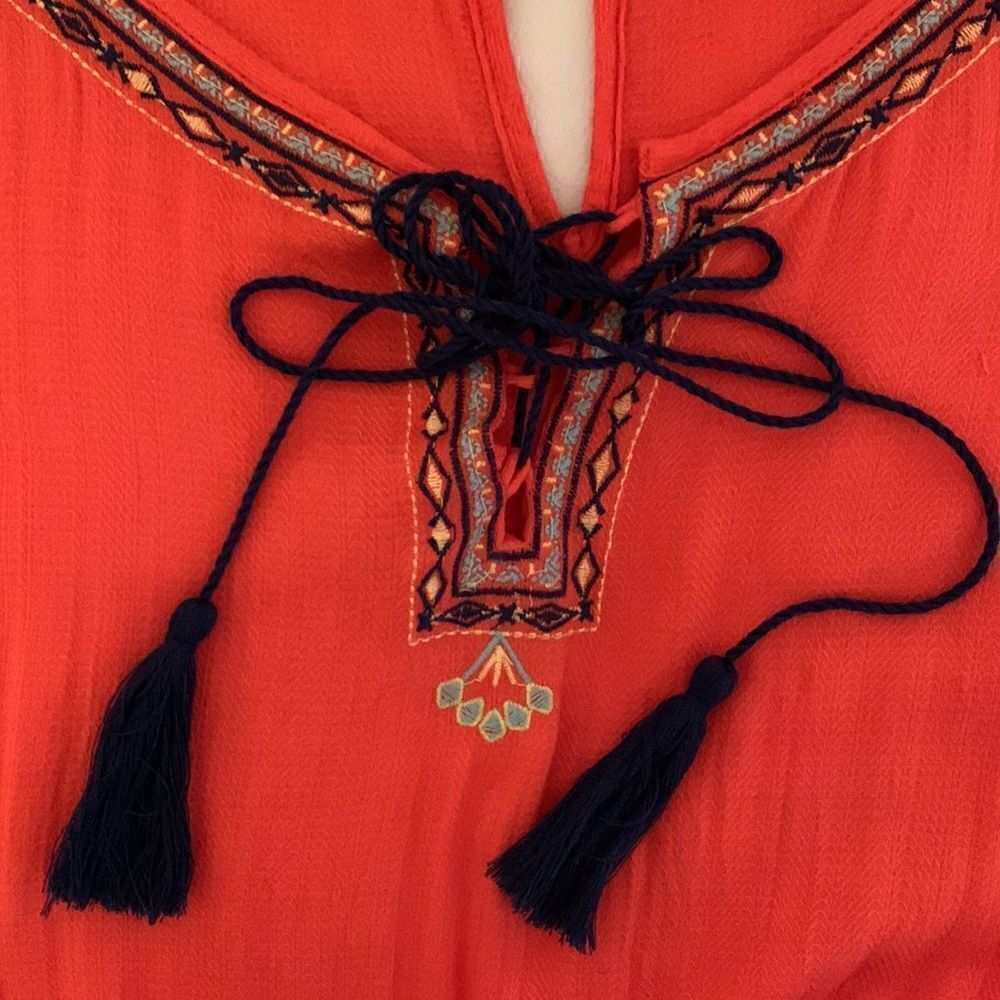 Blue Pepper Red Embroidered Romper. Size M - Picture 7 of 12